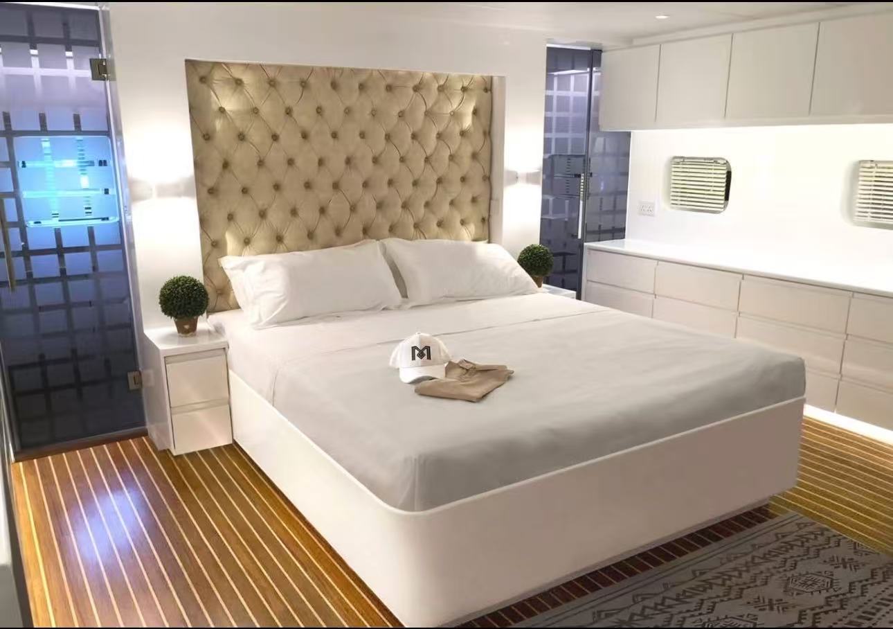 15b967ec6b9584ff49ece12d7fda2ce5