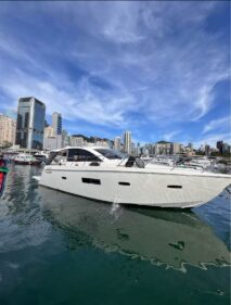 2012 43ft British classic luxury yacht Sealine SC42