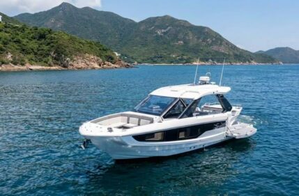 2021 33ft Galeon 325 GTO