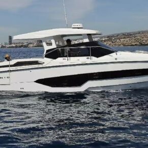 2025 經典歐洲 Karnic 35.5呎 舷外機遊艇