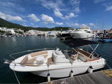 2012 JEANNEAU Cap Camarat 7.5