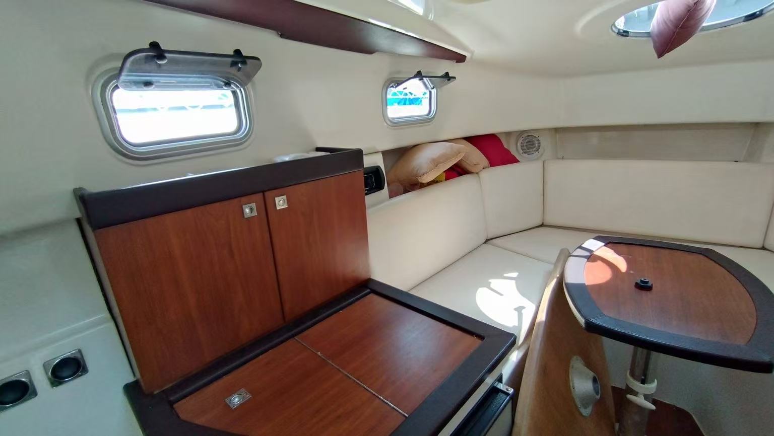 73deda709334750cd8151851b9080daa